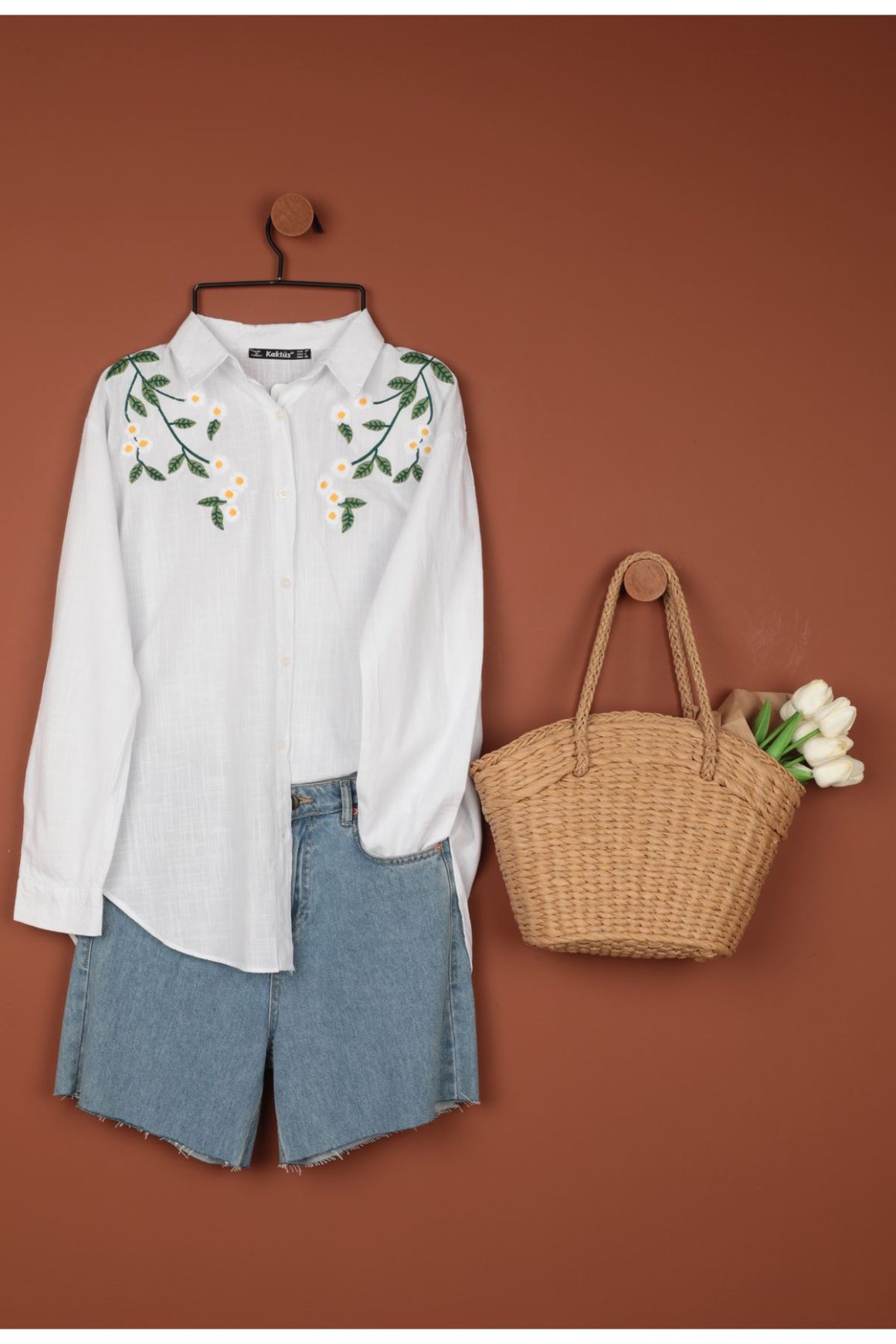 Πουκάμισο με κεντημένα λουλούδια - Λευκό