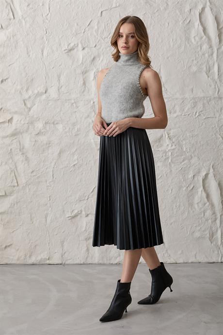 Women's Pleated Long Leather Skirt Black