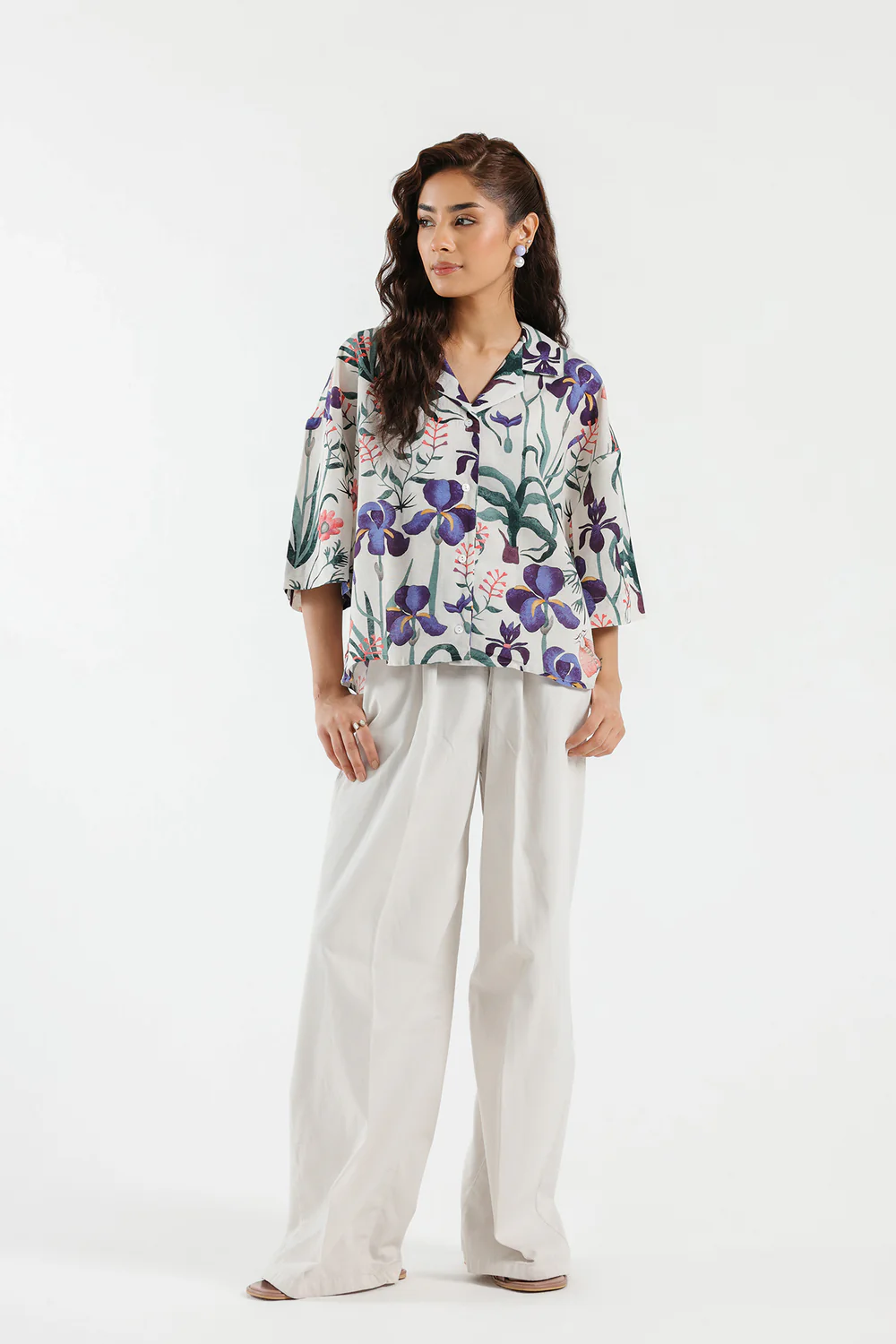 White Floral Print Cropped Shirt - Image 5