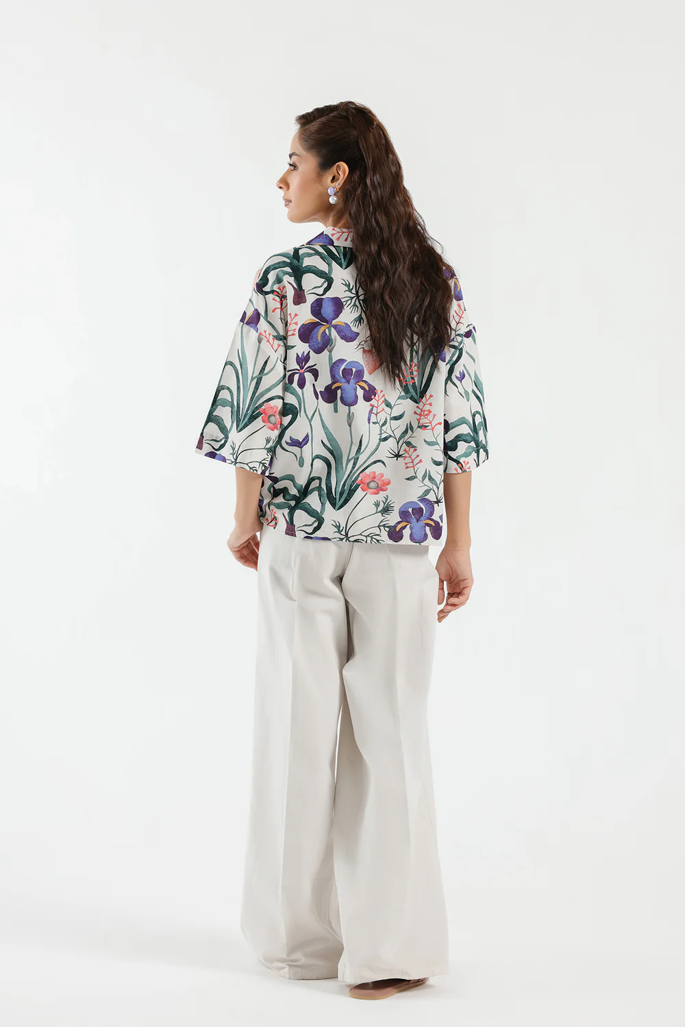White Floral Print Cropped Shirt - Image 3