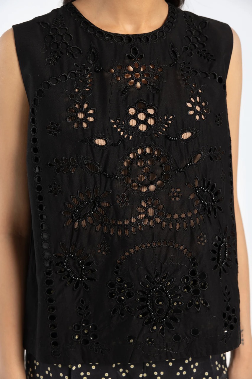 Sleeveless Top with Floral Embroidery & Schiffli Detailing – Lawn Fabric - Image 5